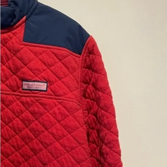 Vineyard Vines Red Quilted Pullover Medium - Picture 3 of 4